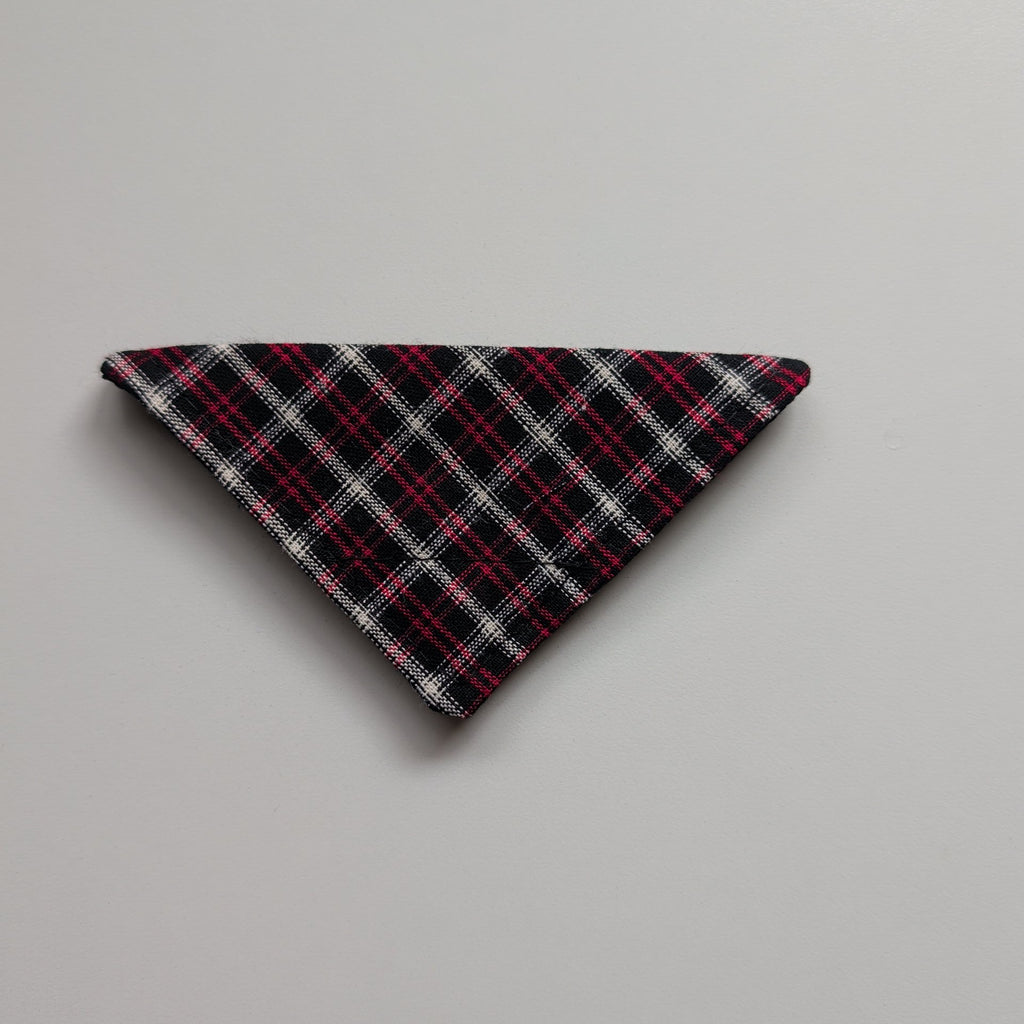 Black & Red Plaid Magnet Bookmark