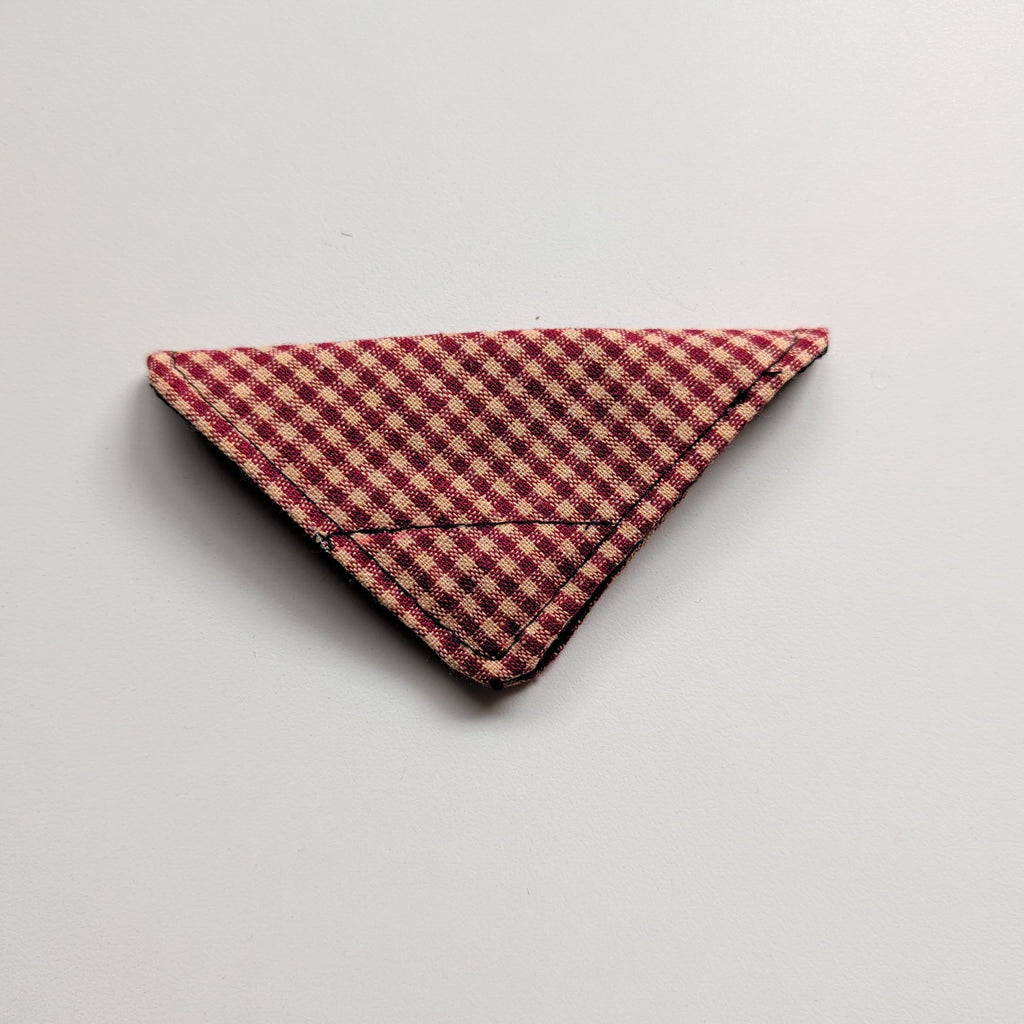Burgundy Gingham Magnet Bookmark